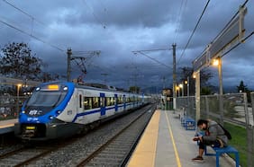 Contraloría da 30 días a Maipú para efectuar los cobros de patentes a EFE: municipio eximió de los pagos a la empresa