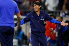 “Fue todo de Boca”: en Argentina critican el planteamiento de Daniel Garnero y a Fernando Zampedri en la UC