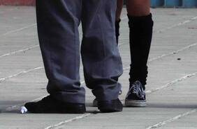 Comienza juicio por brutal agresión a profesor en San Ramón: alumno acusado arriesga dos años de internación