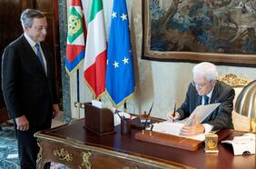 Se agudiza la crisis en Italia: el presidente Mattarella disuelve el Parlamento tras la dimisión de Draghi