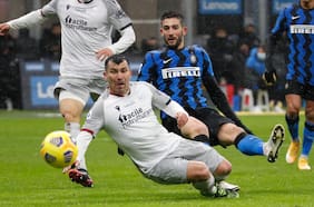 Riquelme convence a Gary Medel para que se marche a Boca