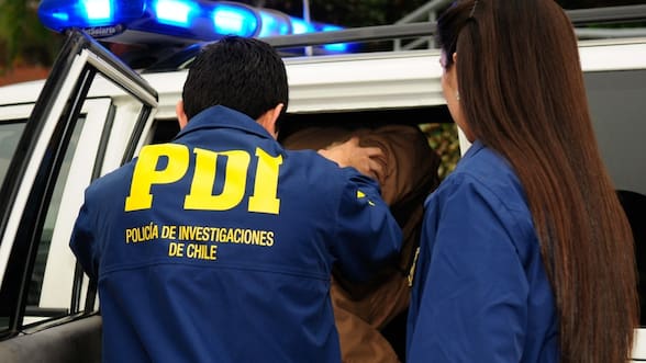 Fiscalía revela que presunto delito sexual cometido por carabinero en Valparaíso habría ocurrido durante un procedimiento policial