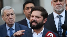 Parlamentarios de oposición reaccionan a tensa reunión por cable chino y apuntan a Boric por reiterados cambios de su versión