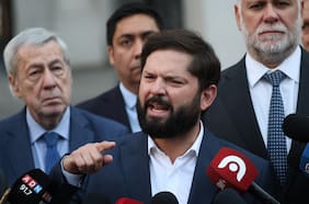 Parlamentarios de oposición reaccionan a tensa reunión por cable chino y apuntan a Boric por reiterados cambios de su versión