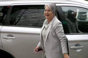 Jara señala que salario vital del país estaría en los $750 mil y que eventuales alzas se harían con apoyo a Pymes