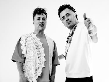 Dos hermanos y una señorita