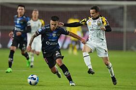 El otro chileno que está en una semifinal continental: el camino de Matías Fernández en Ecuador de la mano de un conocido