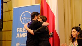 FA acoraza a Boric ante la arremetida del Socialismo Democrático por culparlo a él de la derrota