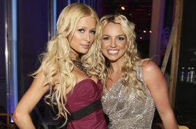 Paris Hilton afirma haber inventado las selfies junto a Britney Spears