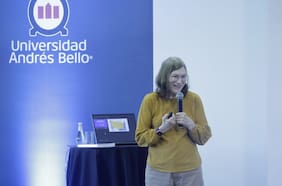 Por qué escribir a mano podría salvarnos de perder nuestra inteligencia