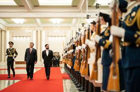 Estudio asegura que Chile es el país más influenciado por canales de YouTube chinos en América Latina