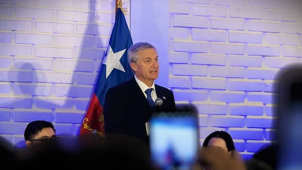 “No tenemos ninguna intención de cortarle el alimento a los niños”: Kast descarta recortes en alimentación escolar