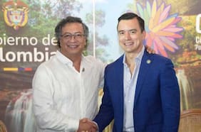 Presidente de Ecuador desmiente a Gustavo Petro tras acusaciones de bombardeos en Colombia