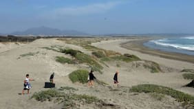 Quintero: Hombre muere tras volcar en cuatrimoto mientras circulaba en las dunas de Ritoque