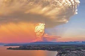 A seis años de la megaerupción del Calbuco, científico advierte: “Necesitamos con urgencia un mapa de riesgo volcánico para esta zona”