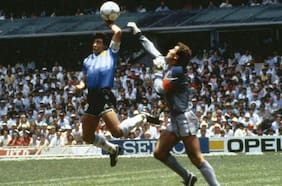 Oda a Maradona: “Vida tuya tendrás y muerte tuya”, o cuando Mario Benedetti le escribió un poema