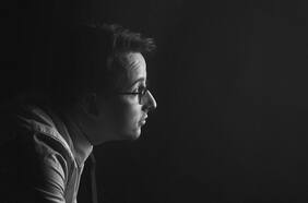 Derecha o izquierda: ¿Por qué el cerebro procesa de manera diferente las creencias políticas?