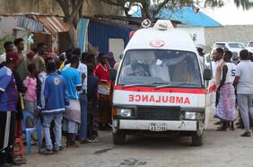 Un atentado en una playa de Somalia mata a 32 civiles y a un soldado