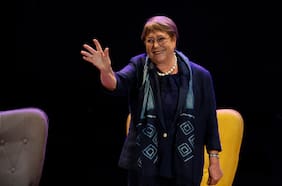 Bachelet rebate argumentos de Kast por quitarle el apoyo y revela intención de Piñera de postularla a la ONU