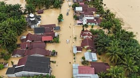 Aumentan a más de 700 los muertos y casi 500 los desaparecidos por las inundaciones en Indonesia