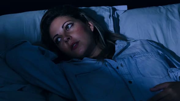 Cómo dormir 80 minutos menos cada noche puede hacerte subir de peso, según un estudio