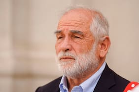 Carlos Montes y el senador Latorre entre ellos: los nombres que aparecen como testigos en acusación por Democracia Viva