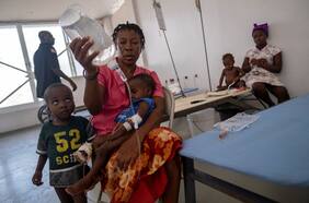 OPS alerta que brote de cólera en Haití continúa empeorando