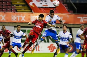 El tricampeón en líos: el insólito error de Católica ante Ñublense