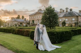 Cómo es el castillo que Carlos III alquilará para “bodas de lujo y eventos cinco estrellas”