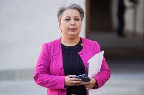 Ministra Jara indica que espera reunirse con familia de gásfiter fallecido en La Moneda para entregarles “toda la información que hay”