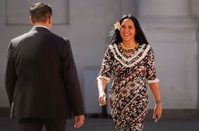 “Ya fue reprendida”: La Moneda intenta cerrar polémica de embajadora Pakarati pese a críticas oficialistas
