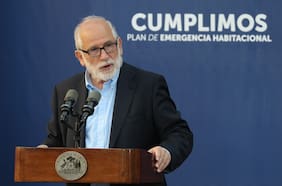 Ministro Montes defiende gestión del Minvu, pero admite que es “consciente de que nos quedaron muchas cosas por hacer”