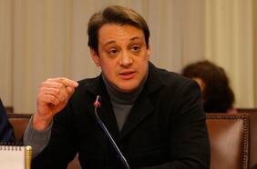 Gaspar Rivas se distancia de Aedo y dice que no adelantará renuncia a la testera: “Tenemos un deber con la Cámara”