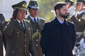 Yáñez da inicio a postergada conmemoración del 97° aniversario de Carabineros con homenaje a mártires de la institución