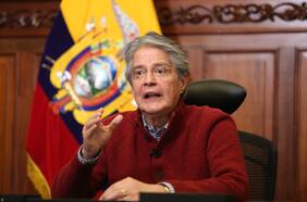 Presidente de Ecuador acepta triunfo del “No” en referendo y llama a un acuerdo nacional
