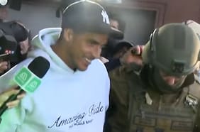 Camilo Huerta es detenido al llegar a Chile en investigación por tráfico de drogas y se defiende acusando “un montaje”