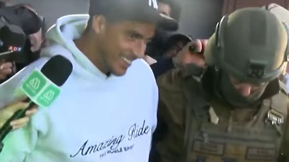 Camilo Huerta es detenido al llegar a Chile en investigación por tráfico de drogas y se defiende acusando “un montaje”