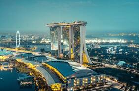 Singapur: el “milagro económico” que seduce a varios economistas chilenos