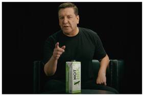 Gremio lechero critica a NotMilk por publicidad con Julio César Rodríguez y acusa “insulto y falta de respeto”