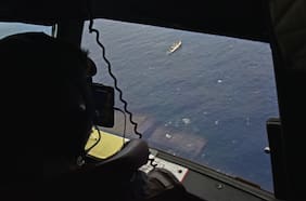Armada realiza fiscalizaciones de flotas pesqueras extranjeras que operan cerca de Rapa Nui