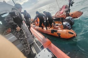 Armada realiza despliegue en Chañaral para ubicar a dos tripulantes desaparecidos tras naufragio de lancha pesquera