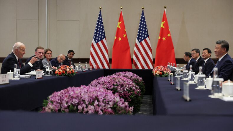 Reunión en Lima entre Joe Biden y Xi Jinping. Foto: Reuters.