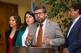 Diputados PPD-independientes presentan propuesta de reforma al sistema político ante embestida de Revolución Democrática