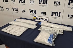 Británico de 79 años es sorprendido con más de 5 kilos de metanfetamina en el aeropuerto de Santiago