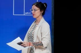 En medio de presiones del PC, Vallejo afirma que el gobierno evalúa envío de ayuda humanitaria a Cuba