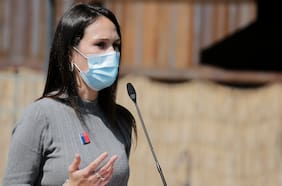 Seremi de Salud Metropolitana sobre más de mil sumarios por fiestas clandestinas: “No creer en la pandemia el día de hoy, es absurdo. Muchos hemos visto casos de cerca, por eso el llamado es a vacunarse”