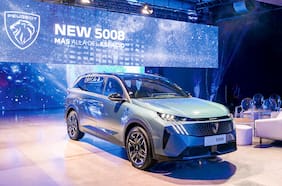 Peugeot 5008: la tercera generación del SUV francés de siete plazas ya está aquí