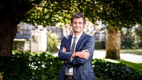 Evópoli se resiste a desaparecer y ficha al exministro Juan José Ossa para impugnar su disolución ante el Tricel