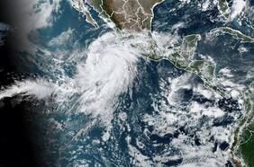 El huracán Hilary, de categoría 4, se debilitará antes de alcanzar California el domingo