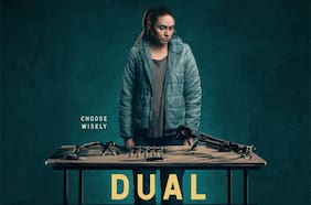 Karen Gillan debe pelear con ella misma en el tráiler de Dual
